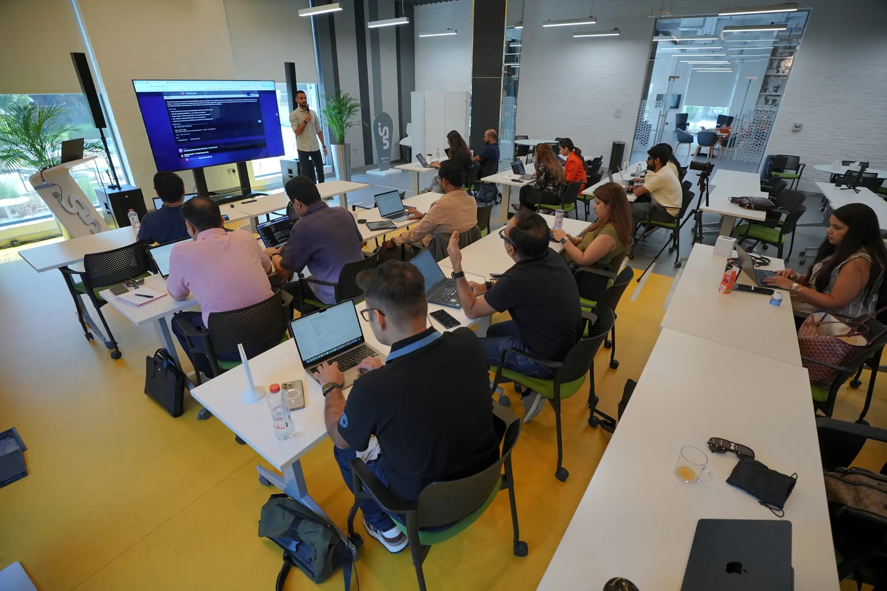 Wide view of the Claude Level 2 workshop room